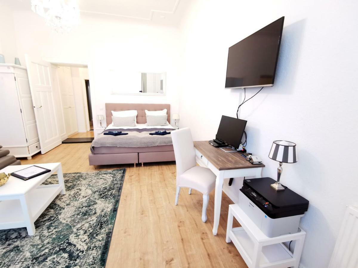 ברלין Kvh By Rockchair Apartments L Superhost Status L Boxspringbett Am Schloss Charlottenburg Welcomes You! מראה חיצוני תמונה